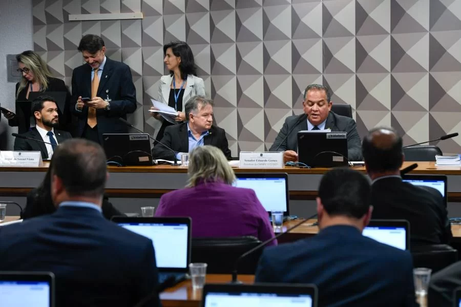 Senador Eduardo Gomes é eleito presidente da Comissão que vai analisar MP sobre salário mínimo