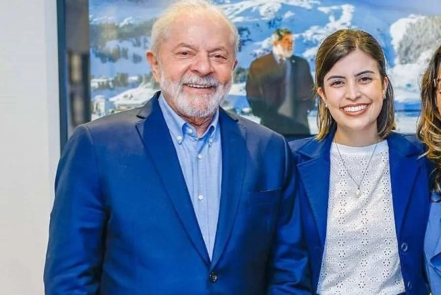 Apoiadora de Lula, dep. federal Tabata Amaral critica governo: "frustração"