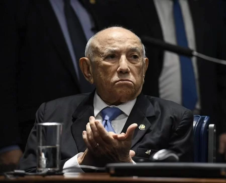 Siqueira Campos tem crise renal aguda e fica em estado grave