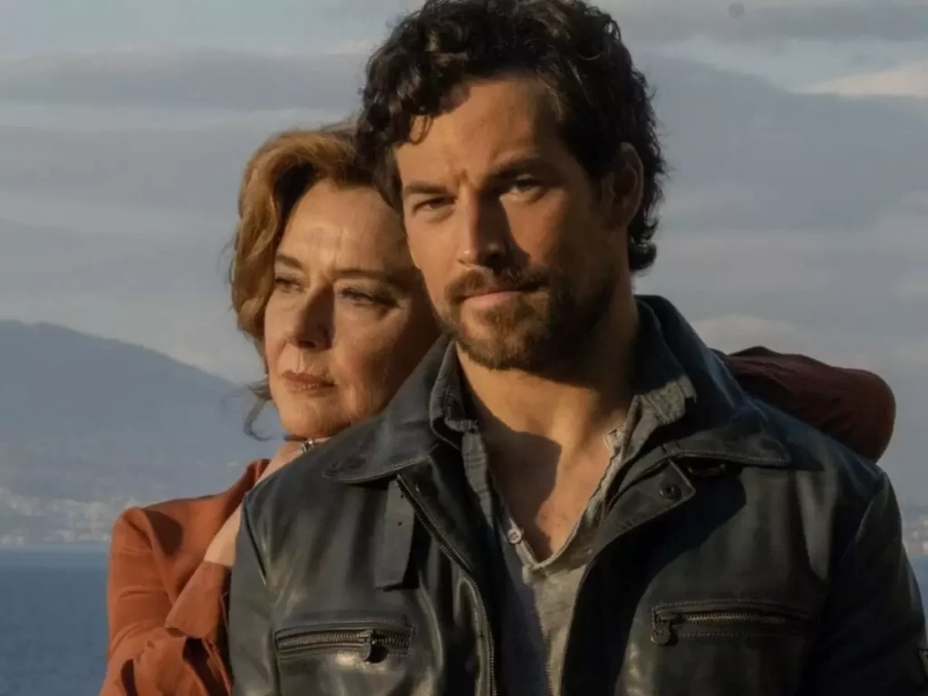 Série italiana picante e avassaladora é destaque na Netflix e vai te deixar preso no sofá neste final de semana