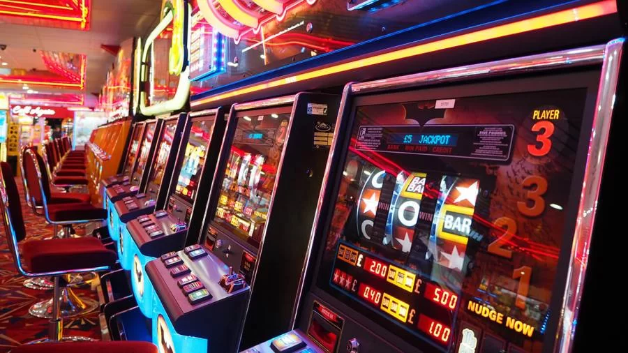 Emoção rolando nas máquinas de slots – caça-níqueis