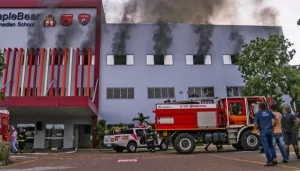 Escola infantil pega fogo em Palmas e bombeiros usam 25 mil litros de água para conter as chamas; vídeo