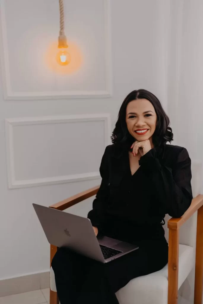 Educadora financeira utiliza sua história de vida e superação no fortalecimento de mulheres empresárias