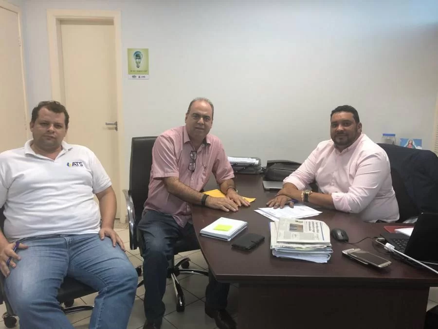 Prefeito Washington Vasconcelos apresenta a ATS reivindicaÃÂ§ÃÂµes por soluÃÂ§ÃÂ£o para o fornecimento de ÃÂ¡gua em FÃÂ¡tima