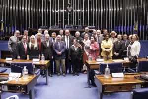 Sessão Solene no Senado comemora 65 anos da Abrajet
