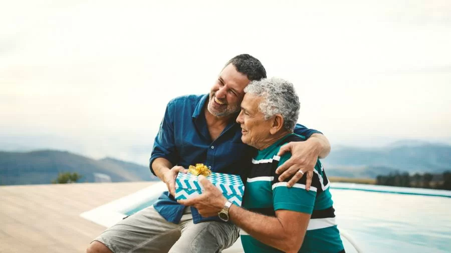 De churrasqueira a mesa de sinuca: confira 10 presentes que seu pai vai amar ganhar