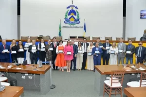 Assembleia Legislativa homenageia advogados em sessão solene