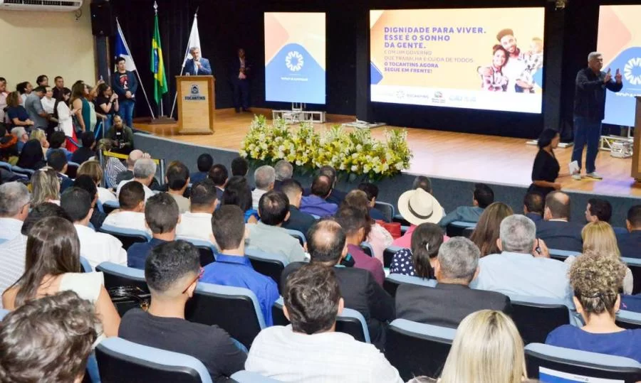 Deputados participam do lançamento do Minha Casa, Minha Vida em Palmas