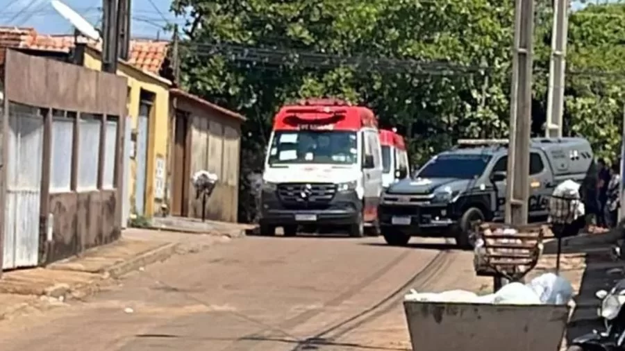 Paciente com transtornos mentais furta ambulÃ¢ncia do Samu parada no Pronto Atendimento