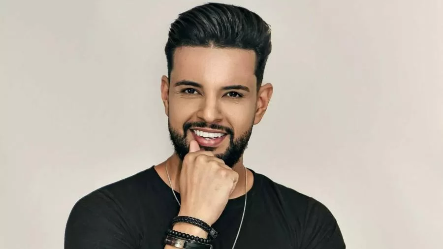 Entrevista exclusiva com o cantor sertanejo Vini Drumond, dono do hit "Cama com Parede"