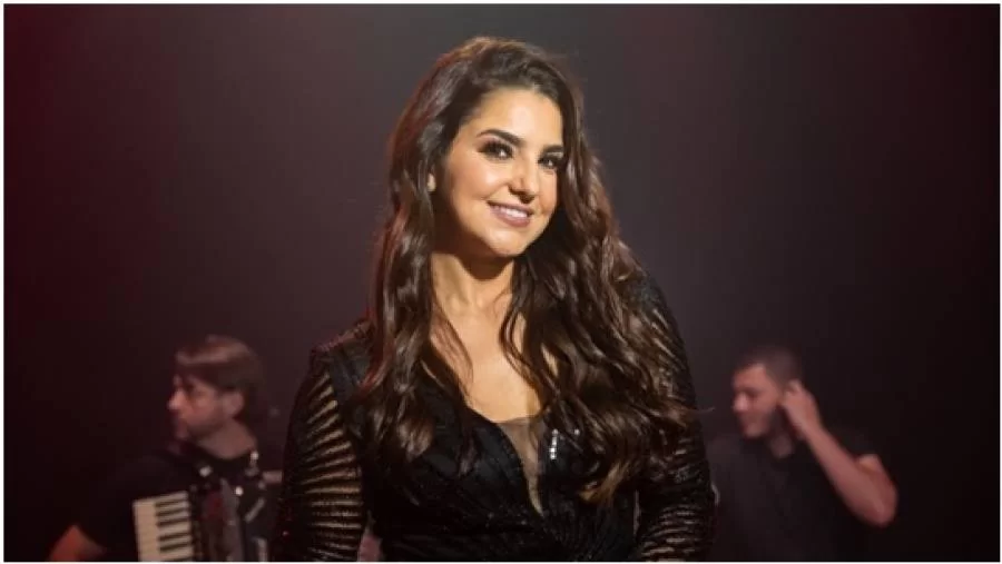 Cantora Andreza conversa com exclusividade sobre relação com o sertanejo, carreira e mais; confira