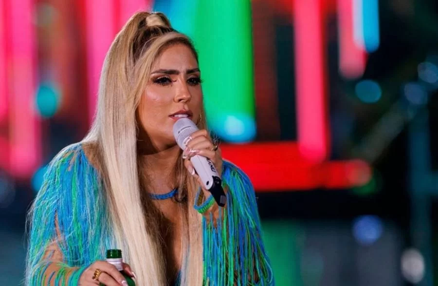 Manu Batidão leva puxão de cabelo durante show no Festival Gastronômico de Taquaruçu