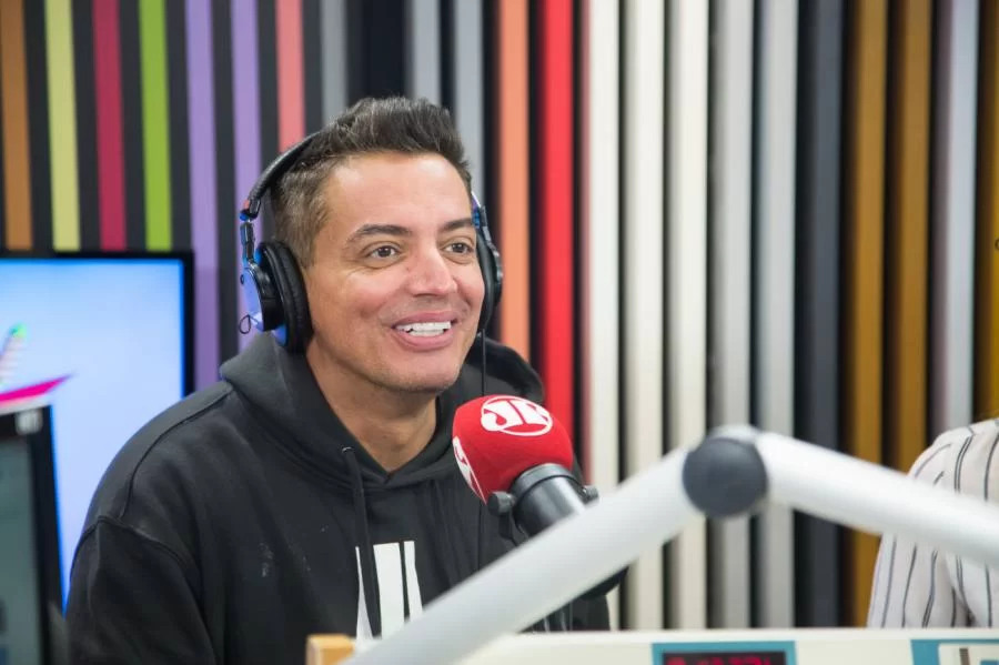 Léo Dias vai casar! saiba quem é o noivo