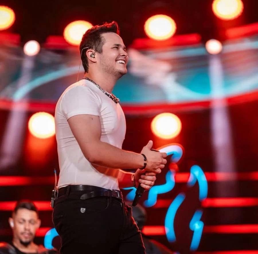 Matheus da Dupla com Kauan passa por cirurgia de emergÃªncia para retirar pedra nos rins