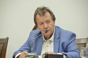 ViolÃªncia no trÃ¢nsito: Vilmar analisa índices e destaca educação como alternativa