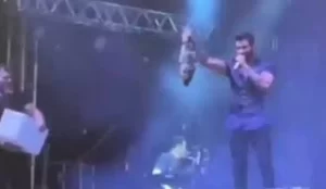 Gusttavo Lima ganha presente inusitado de fã e brinca, "Almoço de amanhã"