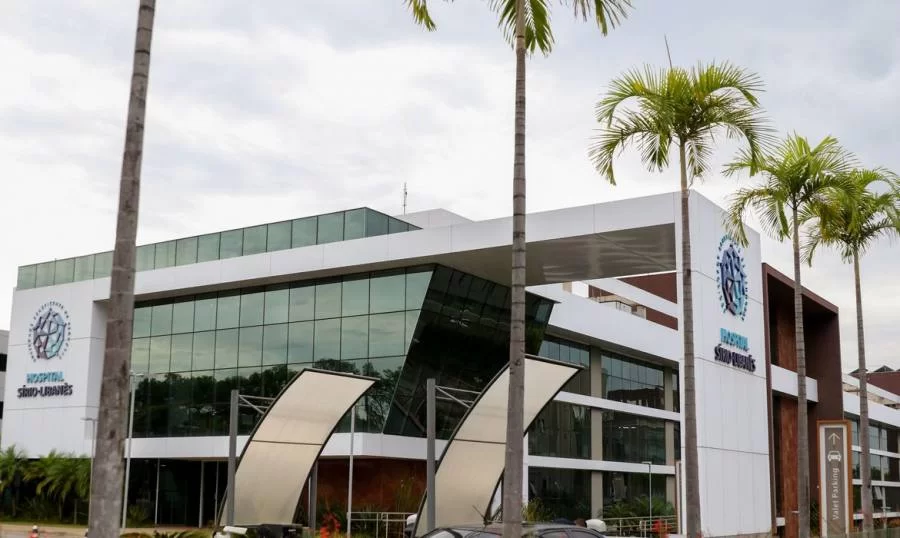 Cirurgia no quadril de Lula foi bem-sucedida, afirmam médicos