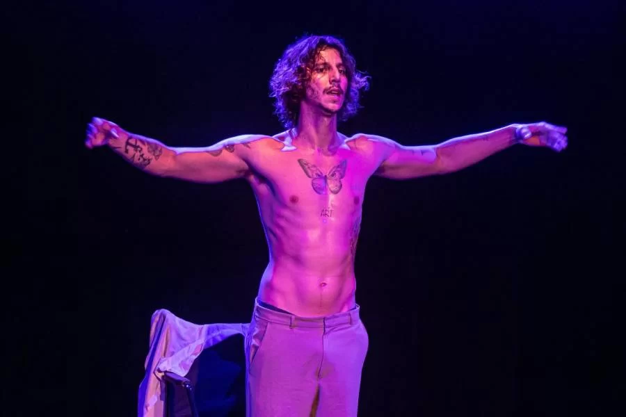 Monólogo "Ao Soar do Sino" ressignifica a luta contra o cÃ¢ncer de mama