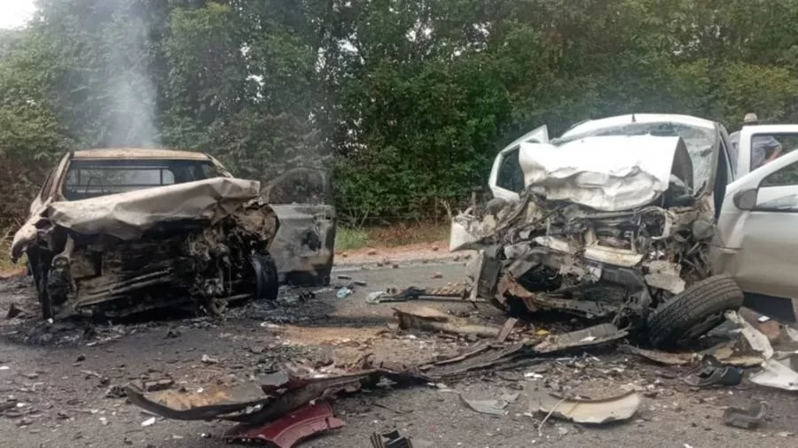 Acidente grave deixa duas pessoas mortas e seis feridas próximo a Pequizeiro