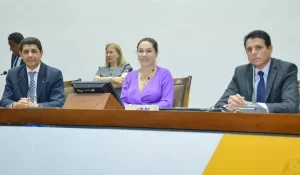 RevisÃÂ£o geral anual dos servidores do Executivo tramita na Assembleia