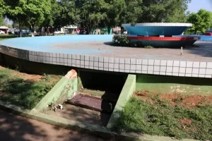 PraÃÂ§a 7 de setembro :Fonte que encantava moradores de Colinas estÃÂ¡ abandonada a dois anos