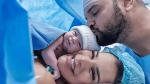 Nasce primeira filha de Mari Antunes, vocalista do Babado Novo