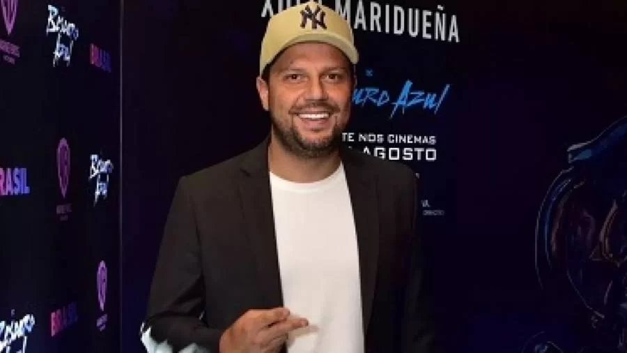 Cantor, vítima do golpe da barriga, pede indenização milionária ao descobrir que filha não era dele