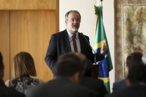 PF abre inquÃÂ©rito sobre vÃÂ­deo com ataques a ministros do TSE e STF