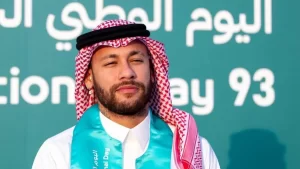 Neymar é acusado de empregar doméstica em Paris ilegalmente com carga horária excessiva