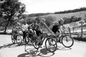 Exposição fotográfica "Barca da Fé" por Kica de Castro.