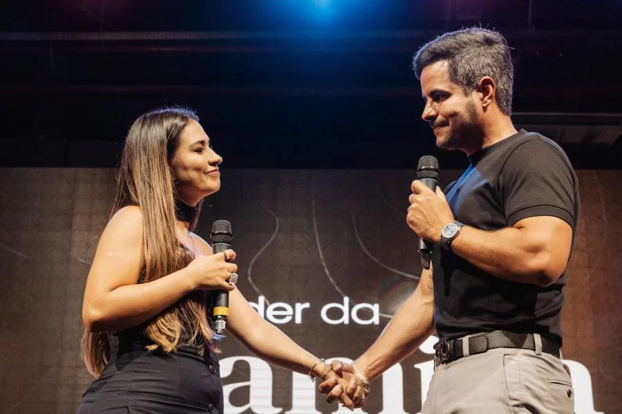 Simone Mendes e Kaká Diniz abrem o coração e contam o segredo para uma casamento e negócios de sucesso