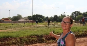 Prefeitura atende apelo de moradores e realiza limpeza da praÃÂ§a do Setor Sul