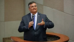Ministro da Justiça e Segurança Pública, Flávio Dino, cita ameaça de parlamentares ao deixa de ir Ã  CÃ¢mara