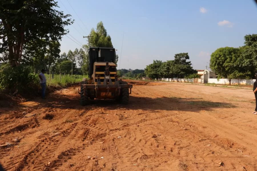 Prefeitura de Colinas prepara cemitÃÂ©rio para o dia dos finados