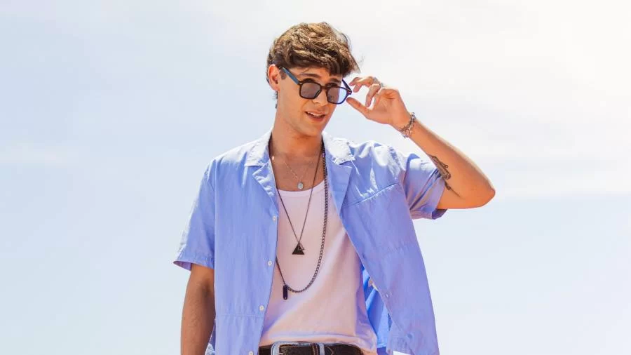 Cantor e compositor Nilson Neto, compartilha carreira na música e como influencer, além de sonhos e projetos