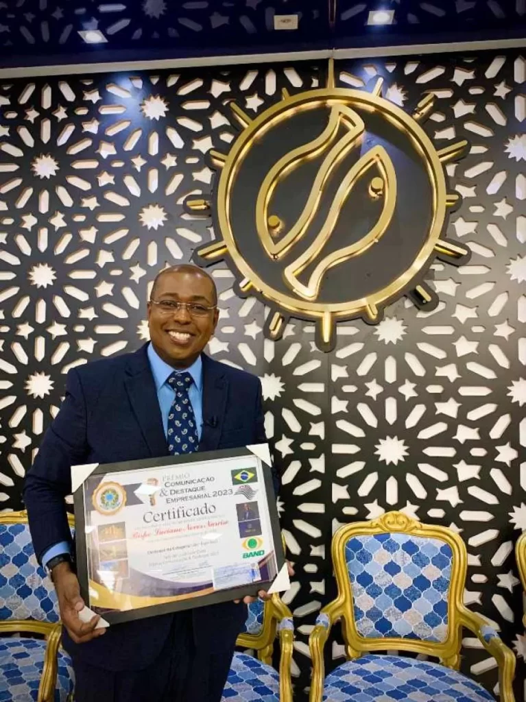 Bispo Luciano Neves ganha mesma premiação que Grandes ícones nacionais!