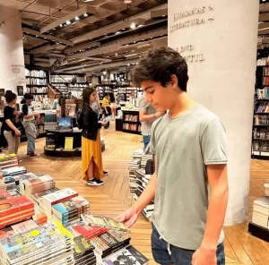 DT entrevista escritor mirim, Cacá Gontijo; autor de O bestiário das criaturas, Negromance e Dominação Total