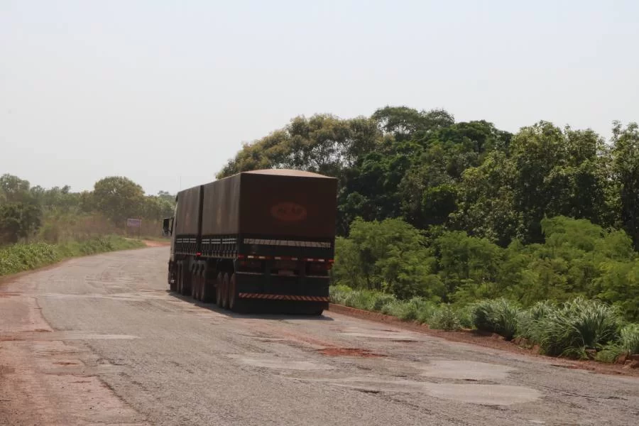 Trecho de rodovia que liga Colinas ÃÂ¡ Palmeirante continua intrafegÃÂ¡vel
