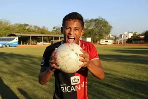 Capital FC busca a vitÃÂ³ria para garantir vaga na final do Sub-19