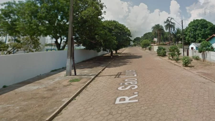 Idosa sofre infarto e morre em rua, no centro de Colinas