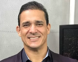 RÃÂ©plica: BethÃÂ¢nia diz, "Todo mundo conhece a ÃÂ­ndole de Eduardo Siqueira"