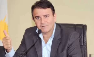 Eduardo Siqueira lamenta declaraÃÂ§ÃÂµes de vereador e enumera realizaÃÂ§ÃÂµes por AraguaÃÂ­na