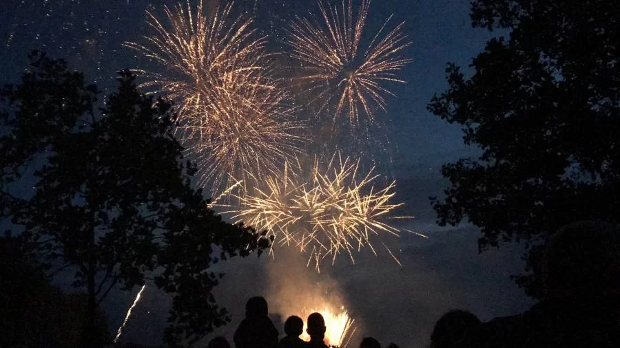 O que abre e fecha na véspera e no feriado de Ano Novo