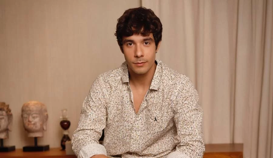 Entrevista Exclusiva: Vitor Novello revela os bastidores de sua carreira e novos projetos