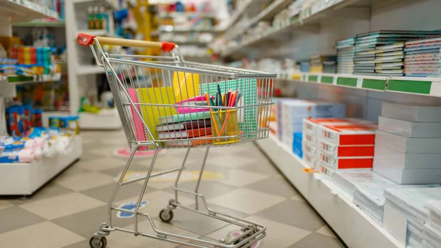 Educação | Volta Ã s aulas: saiba o que a escola pode ou não pedir na lista de material escolar