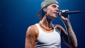 A jornada de Justin Bieber: dos covers no YouTube Ã  fé redentora