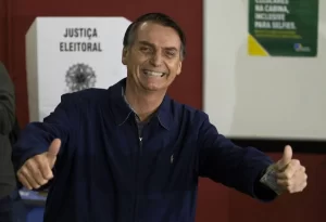 ConheÃÂ§a a trajetÃÂ³ria do presidente eleito, Jair Bolsonaro