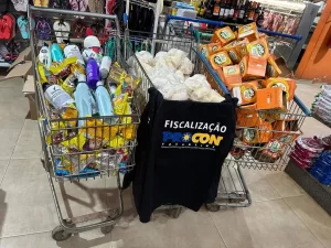 Procon apreende mais de 1.400 produtos vencidos em mercados de Paraíso do Tocantins