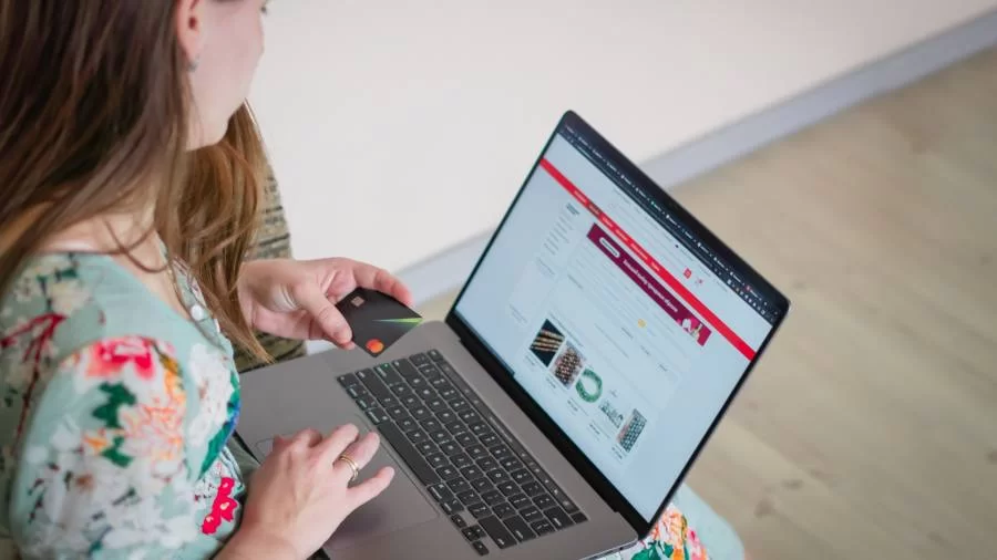 Taxação de compras online internacionais de até US$ 50 vira alternativa para bancar desoneração da folha