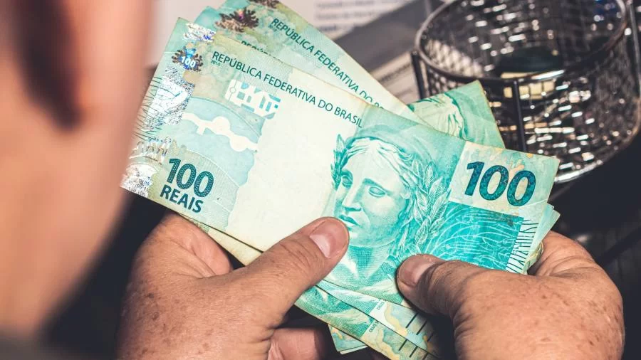 Saiba qual o valor e quando o novo salário mínimo passa a ser pago no país